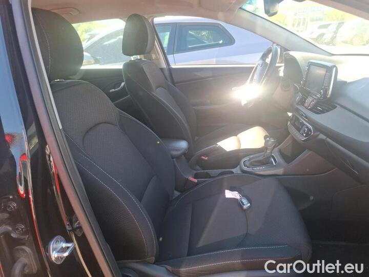 Hyundai  i30 1.6 CRDI 115 DCT-7 BUSINESS #9