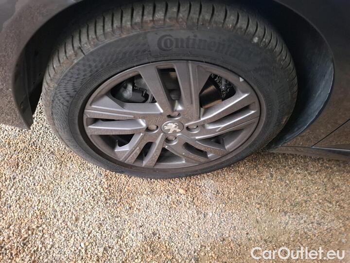 Peugeot  208 1.5 BLUEHDI 100 S&S ACTIVE BUS #18