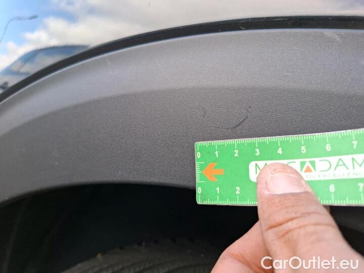 Peugeot  3008 1.5 BLUEHDI 130 S&S ACTIVE #124