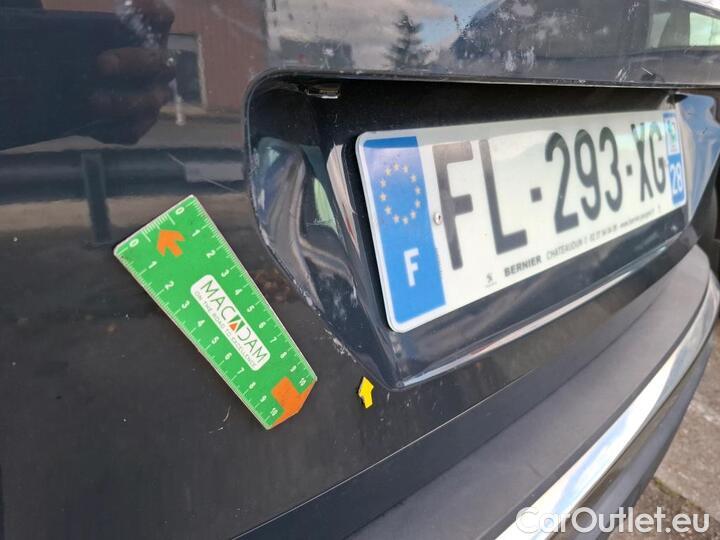 Peugeot  3008 1.5 BLUEHDI 130 S&S ACTIVE #100