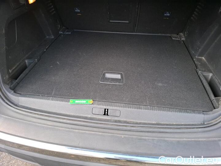 Peugeot  3008 1.5 BLUEHDI 130 S&S ACTIVE #18