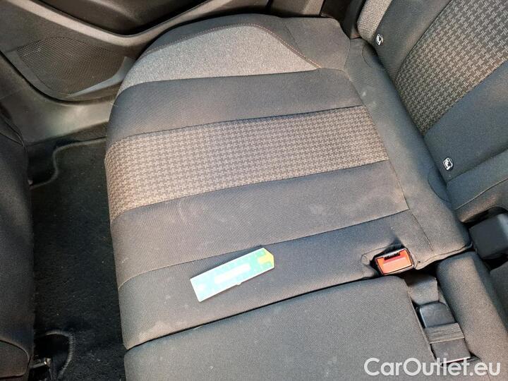 Peugeot  3008 1.5 BLUEHDI 130 S&S ACTIVE #64