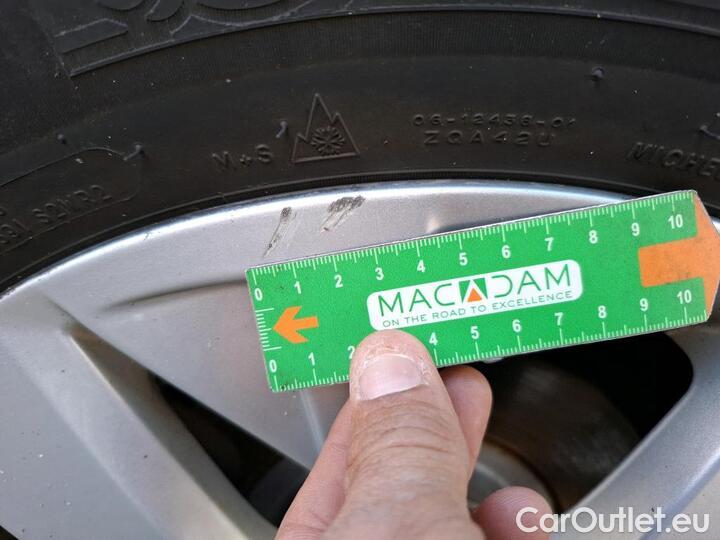 Peugeot  3008 1.5 BLUEHDI 130 S&S ACTIVE #104