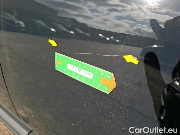 Peugeot  3008 1.5 BLUEHDI 130 S&S ACTIVE #81