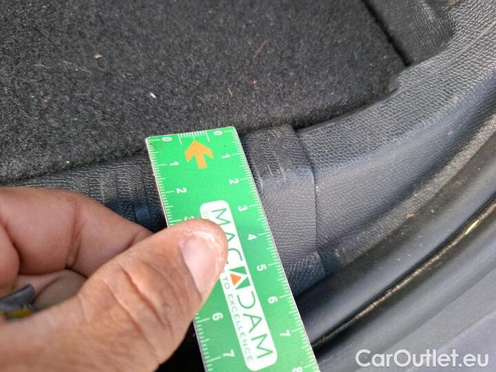 Peugeot  3008 1.5 BLUEHDI 130 S&S ACTIVE #47