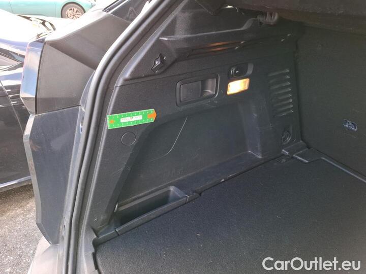 Peugeot  3008 1.5 BLUEHDI 130 S&S ACTIVE #117