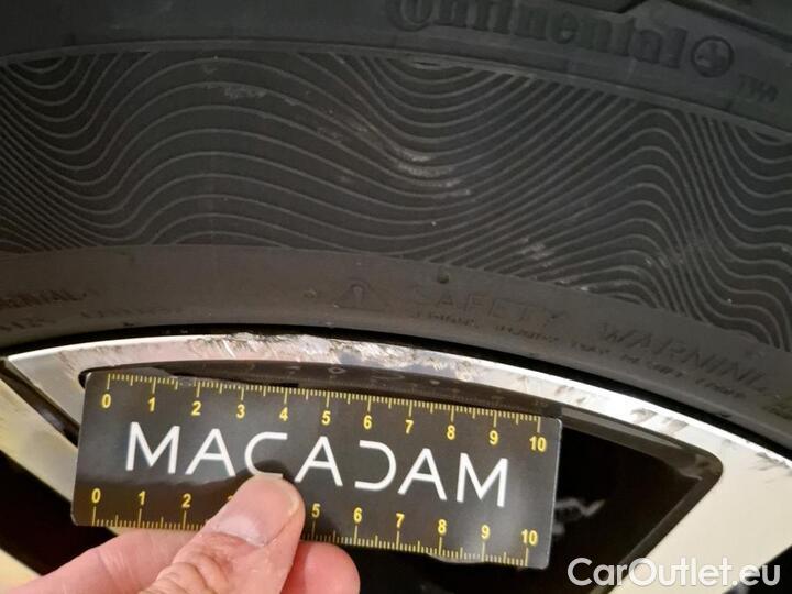 Peugeot  208 1.5 BLUEHDI 100 S&S ALLURE BUS #33