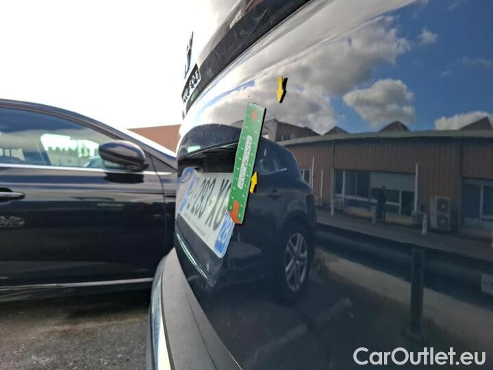 Peugeot  3008 1.5 BLUEHDI 130 S&S ACTIVE #82