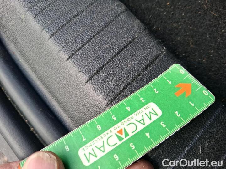 Renault  Captur 1.6 E-TECH 145 TECHNO #44