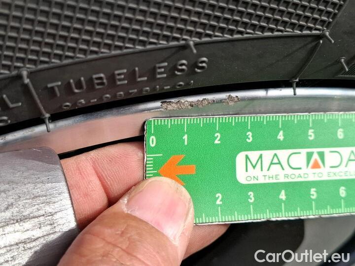 Renault  Captur 1.6 E-TECH 145 TECHNO #26