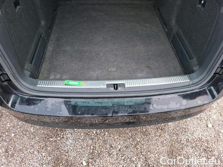 Skoda  Superb 2.0 TDI 122 DSG COMBI BUSINESS #46