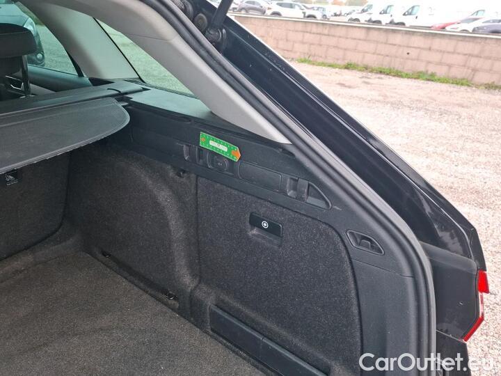 Skoda  Superb 2.0 TDI 122 DSG COMBI BUSINESS #31