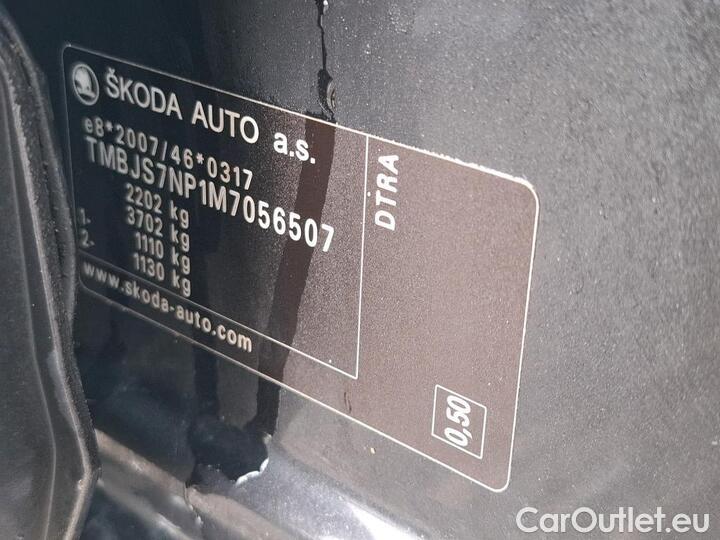 Skoda  Superb 2.0 TDI 122 DSG COMBI BUSINESS #8