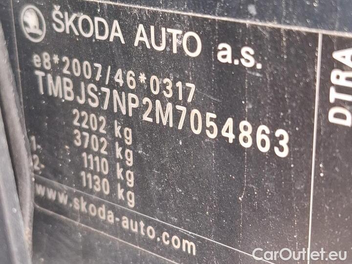 Skoda  Superb 2.0 TDI 120 DSG COMBI BUSINESS #8