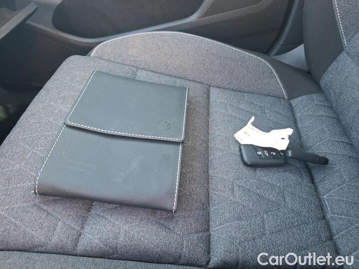 Volkswagen  Passat 2.0 TDI EVO SCR 122 DSG7 SW LIFE PLUS #6