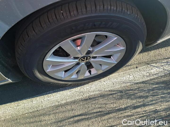 Volkswagen  Passat 2.0 TDI EVO SCR 122 DSG7 SW LIFE PLUS #20