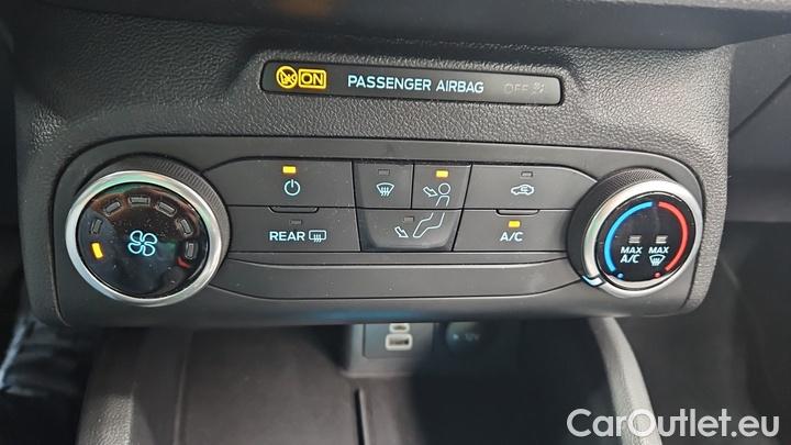 Ford  Focus 1,5 EcoBlue 88kW Cool & Connect Turnier #14
