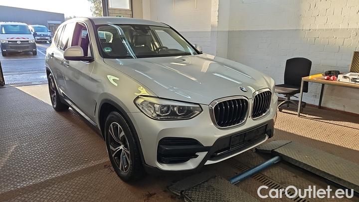 Bmw  X3 xDrive20d AT #2