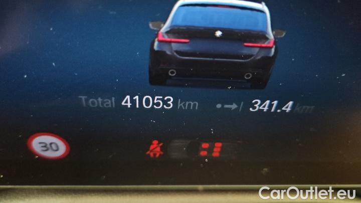 Bmw  Serie 3 318d Touring Auto #9