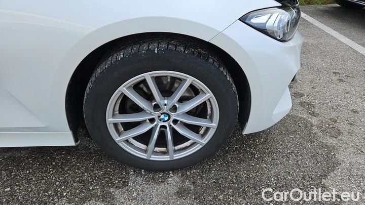 Bmw  Serie 3 320d xDrive Touring Automatic #10