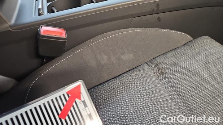 Volkswagen  Passat 2.0 TDI SCR DSG Business Variant #31