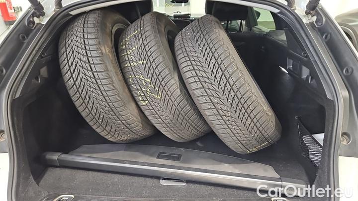 Peugeot  508 HYBRID 225 e-EAT8 Allure Pack #8
