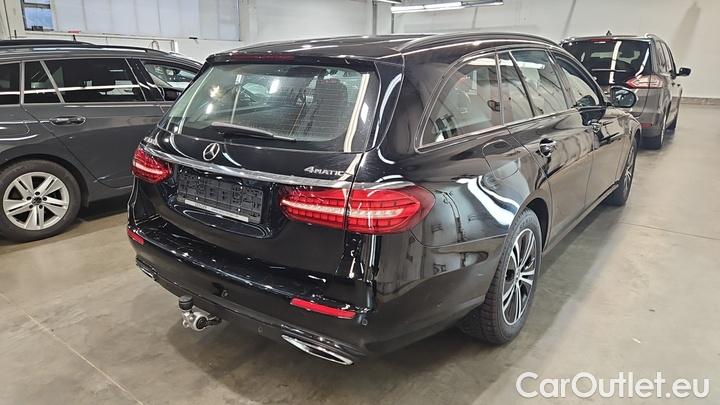 Mercedes  E-Klasse E 300 d 4MATIC T Autom. #4