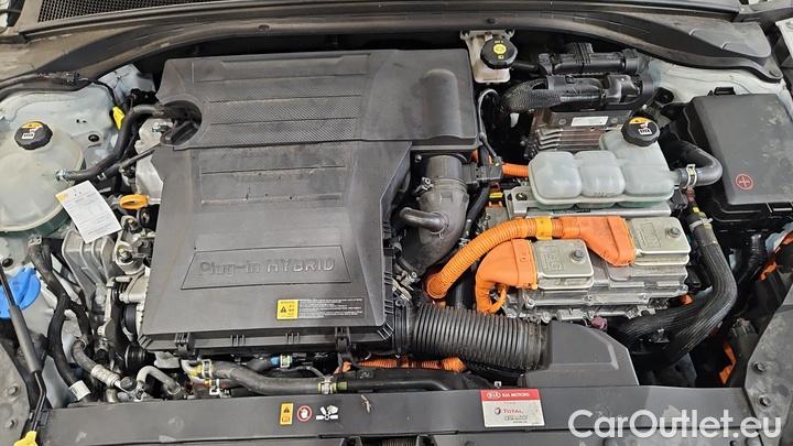 KIA  Cee'd 1.6 GDI Plug-In Hybrid Platinum Ed. SW #11