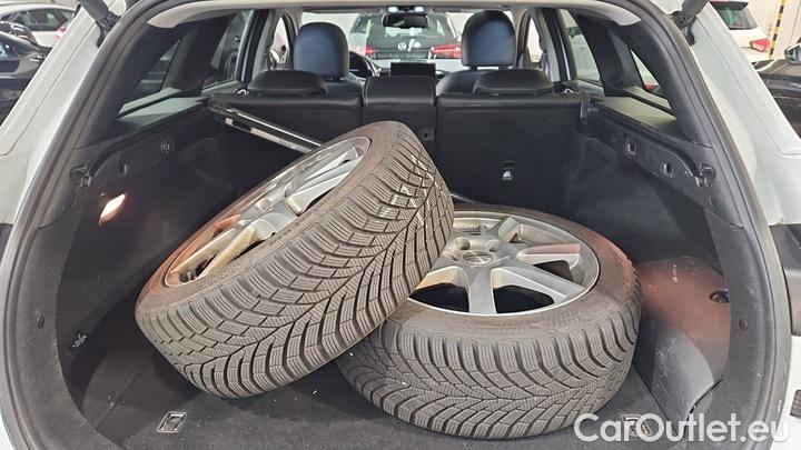 KIA  Cee'd 1.6 GDI Plug-In Hybrid Platinum Ed. SW #8