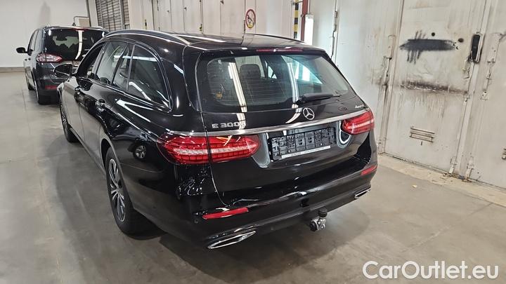 Mercedes  E-Klasse E 300 d 4MATIC T Autom. #3
