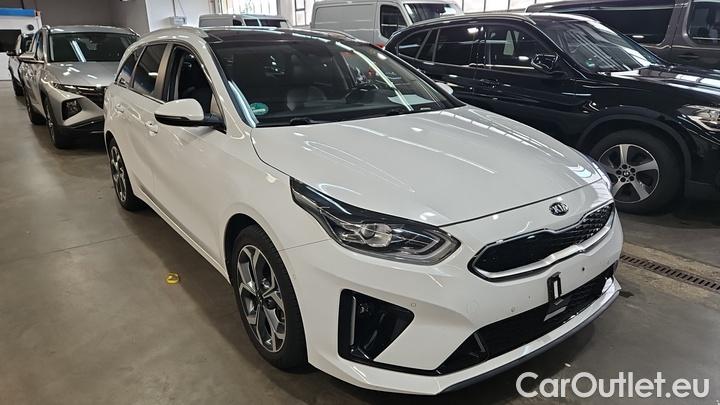 KIA  Cee'd 1.6 GDI Plug-In Hybrid Platinum Ed. SW #2