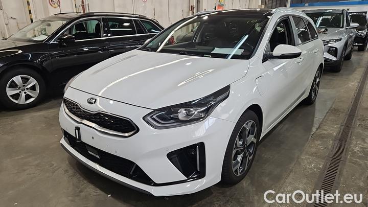 KIA  Cee'd 1.6 GDI Plug-In Hybrid Platinum Ed. SW #1