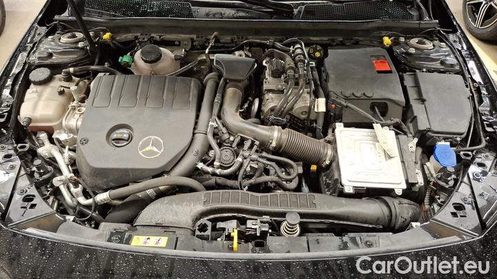 Mercedes  CLA-Klasse CLA 250 e DCT Shooting Brake #11