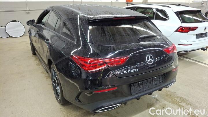Mercedes  CLA-Klasse CLA 250 e DCT Shooting Brake #3
