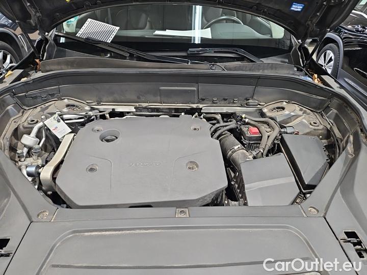 Volvo  XC90 B5 D AWD Geartronic Momentum Pro #11