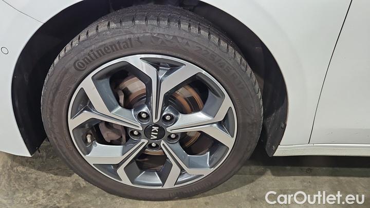 KIA  Cee'd 1.6 GDI Plug-In Hybrid Platinum Ed. SW #10