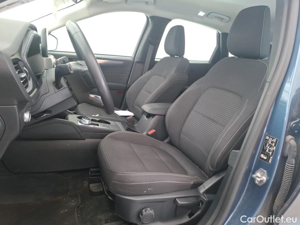 Ford  Kuga FORD  / 2019 / 5P / SUV 2.5 190 hybrid Flexifuel Pshift Titanium #8