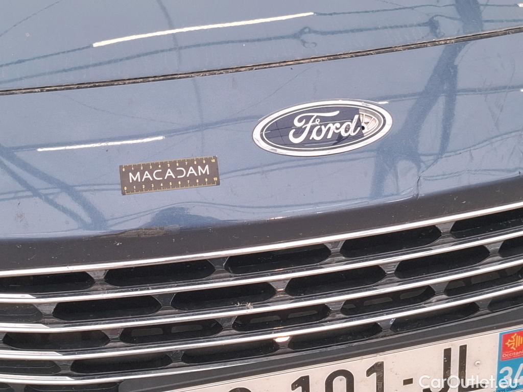 Ford  Kuga FORD  / 2019 / 5P / SUV 2.5 190 hybrid Flexifuel Pshift Titanium #16