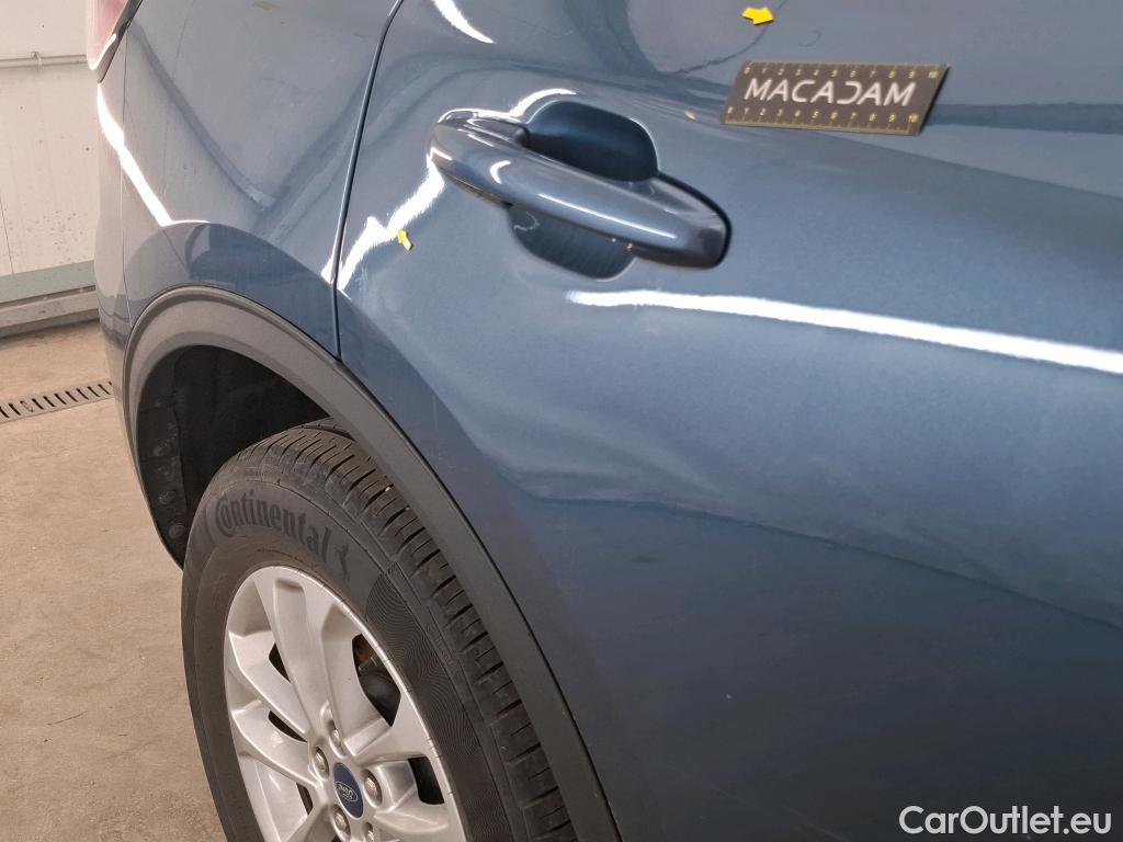 Ford  Kuga FORD  / 2019 / 5P / SUV 2.5 190 hybrid Flexifuel Pshift Titanium #10