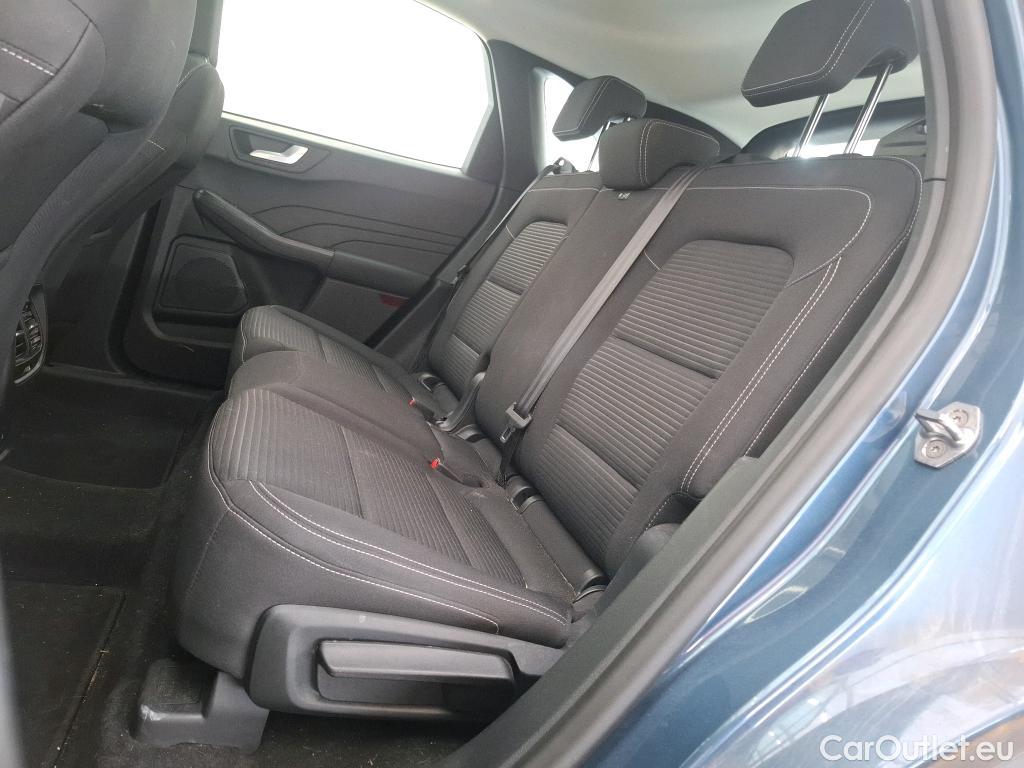 Ford  Kuga FORD  / 2019 / 5P / SUV 2.5 190 hybrid Flexifuel Pshift Titanium #9