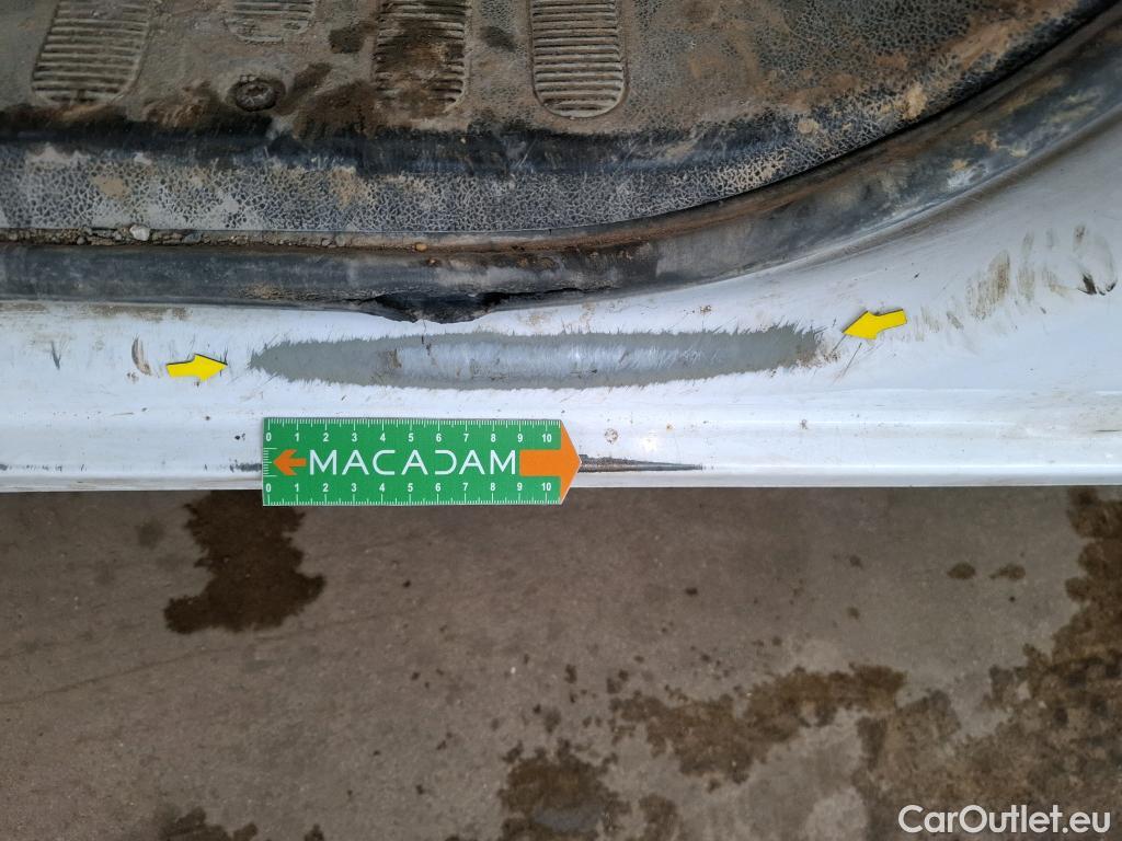 Renault  Master  III Fourgon L2H2 3 5 Grand Confort dCi 130CV BVM6 E6 #17