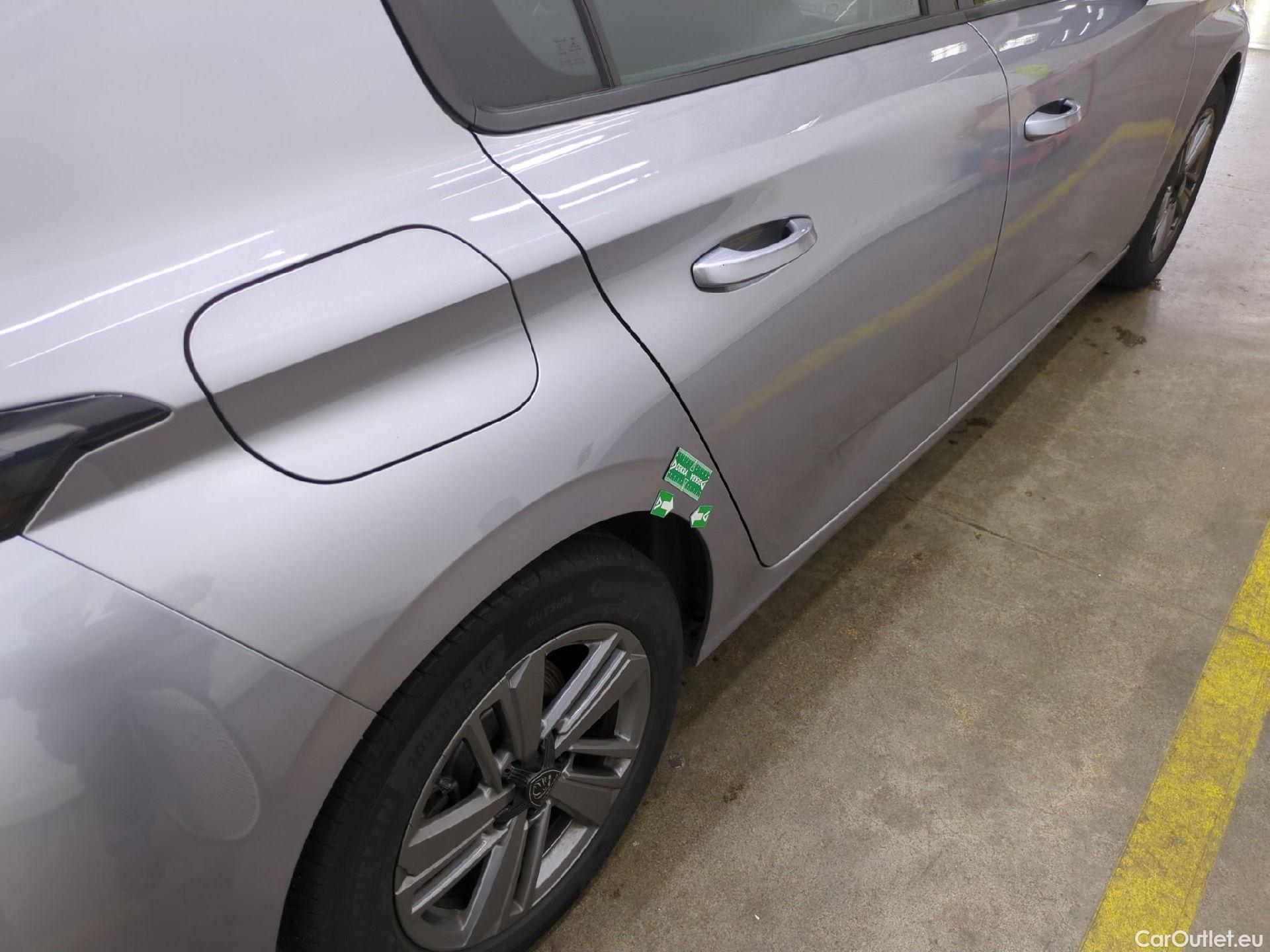 Peugeot  308  Active Pack 1.5 HDi 130CV BVA8 E6d #17