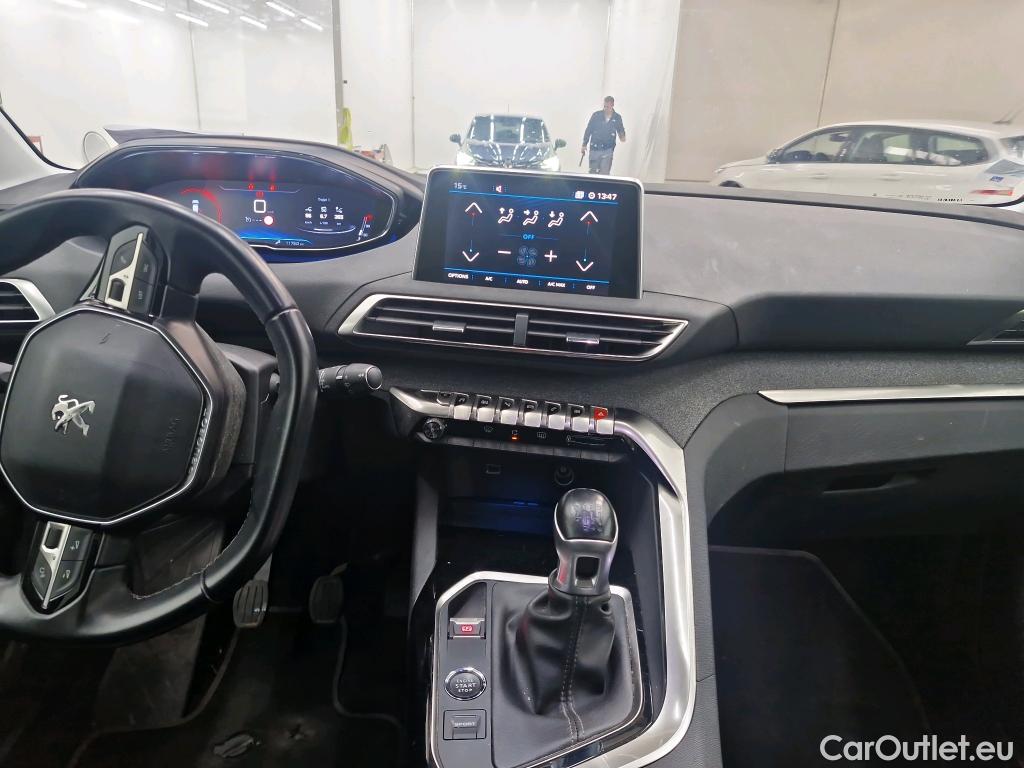 Peugeot  3008  Allure Business 1.2 PureTech 130CV BVM6 E6d #10