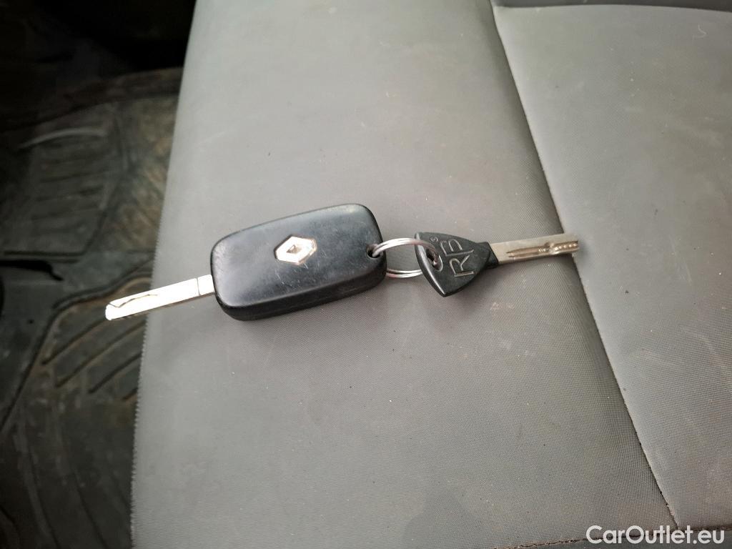 Renault  Master  III Fourgon L2H2 3 5 Grand Confort dCi 130CV BVM6 E6 #12