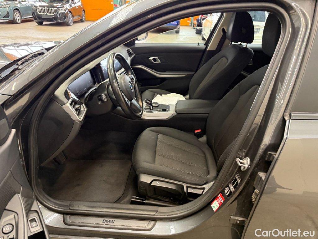 Bmw  Serie 3 Baureihe 3 Touring 318 d 2.0 110KW AT8 E6d #32