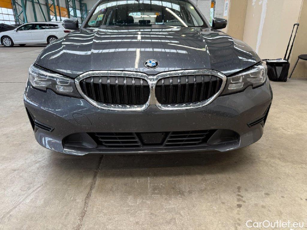 Bmw  Serie 3 Baureihe 3 Touring 318 d 2.0 110KW AT8 E6d #64