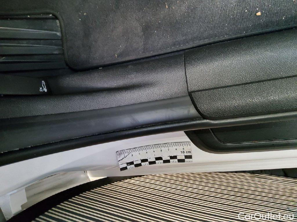 Bmw  Serie 3 Baureihe 3 Lim. 318 d Advantage 2.0 110KW AT8 E6d #39