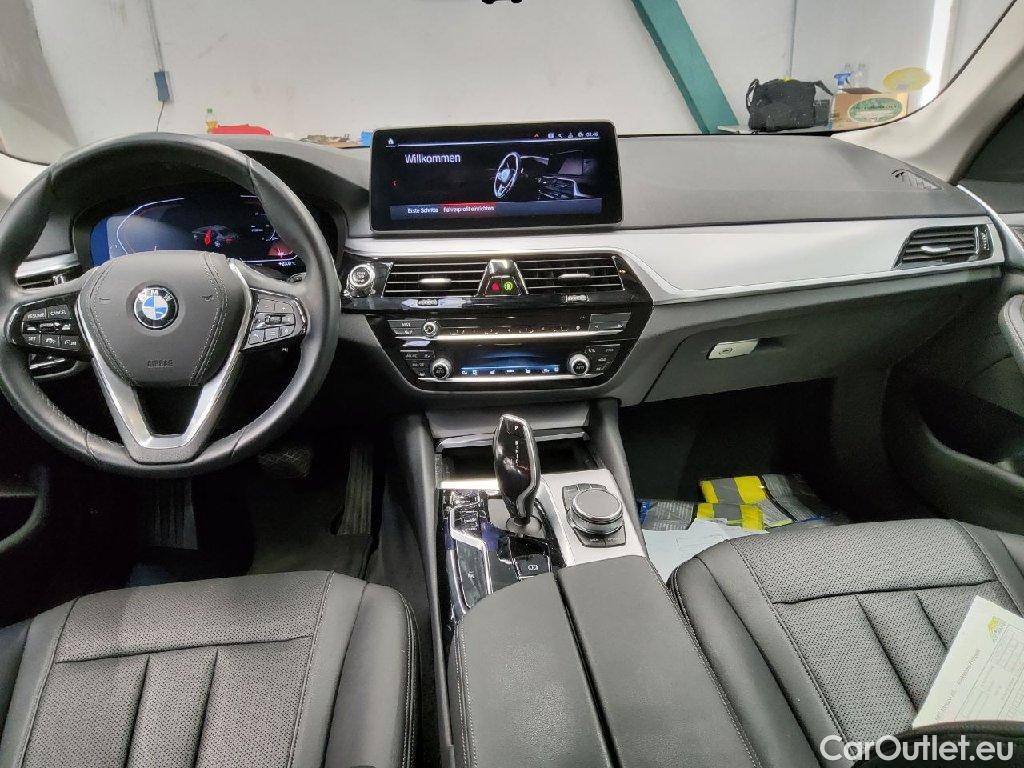 Bmw  Serie 5 Baureihe 5 Lim. 520 d 2.0 140KW AT8 E6d #3