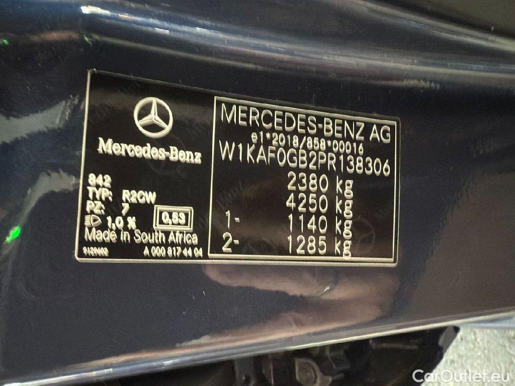 Mercedes  C-Klasse MERCEDES-BENZ  C 300 d 9G-TRONIC Avantgarde 4d 195kW #5