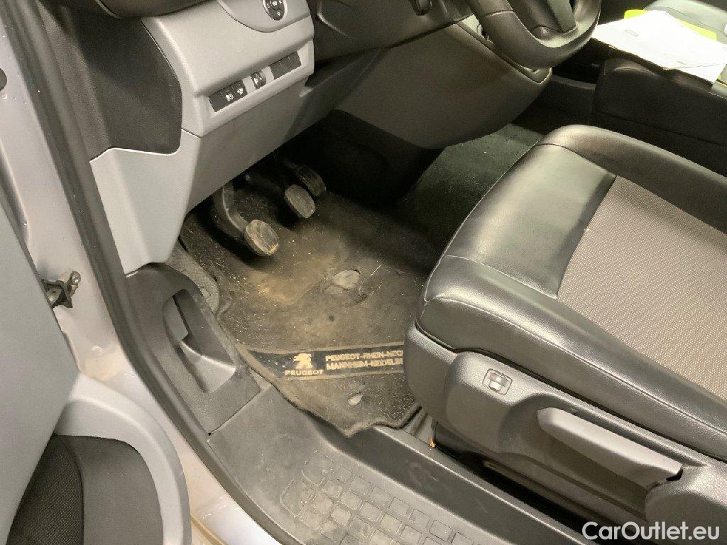 Peugeot  Expert  Kasten Premium L2 2.0 HDi 110KW MT6 E6dT #28